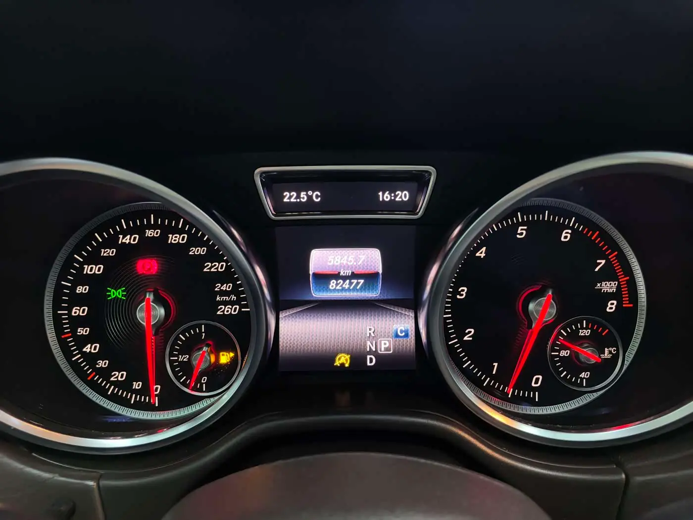 Mercedes-Benz GLE 2016 — Photo 9/16