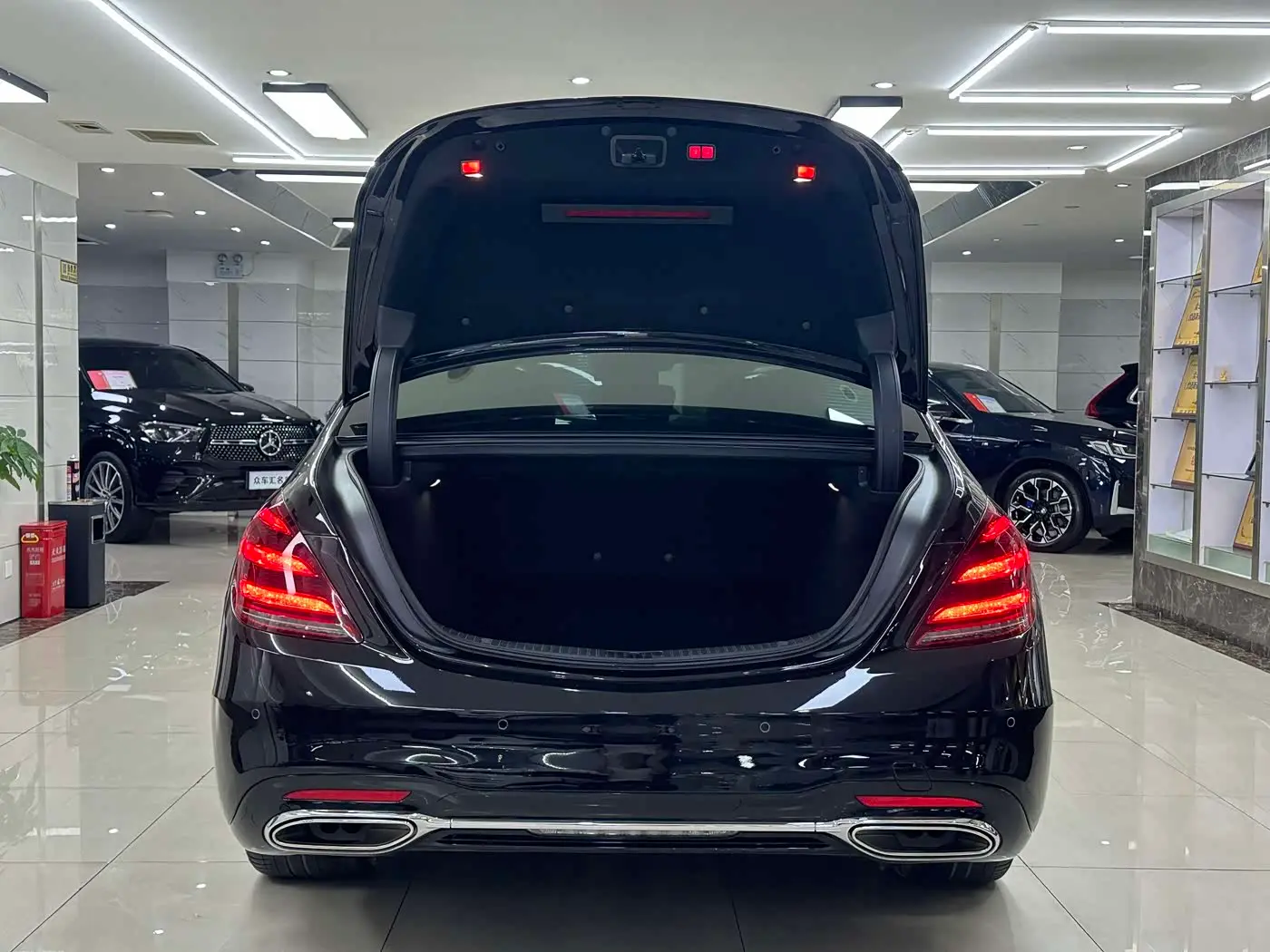 Mercedes-Benz S-Class 2018 — Photo 7/20