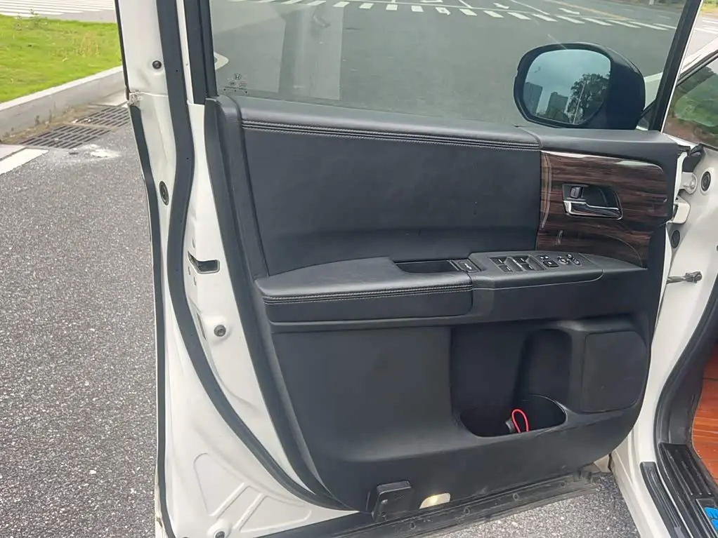Honda Elysion 2019 — Photo 5/20