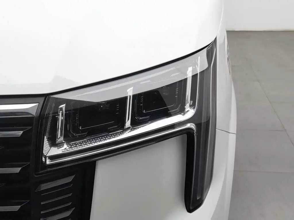 SAIC Maxus Xintu V80 2024 — Photo 7/20