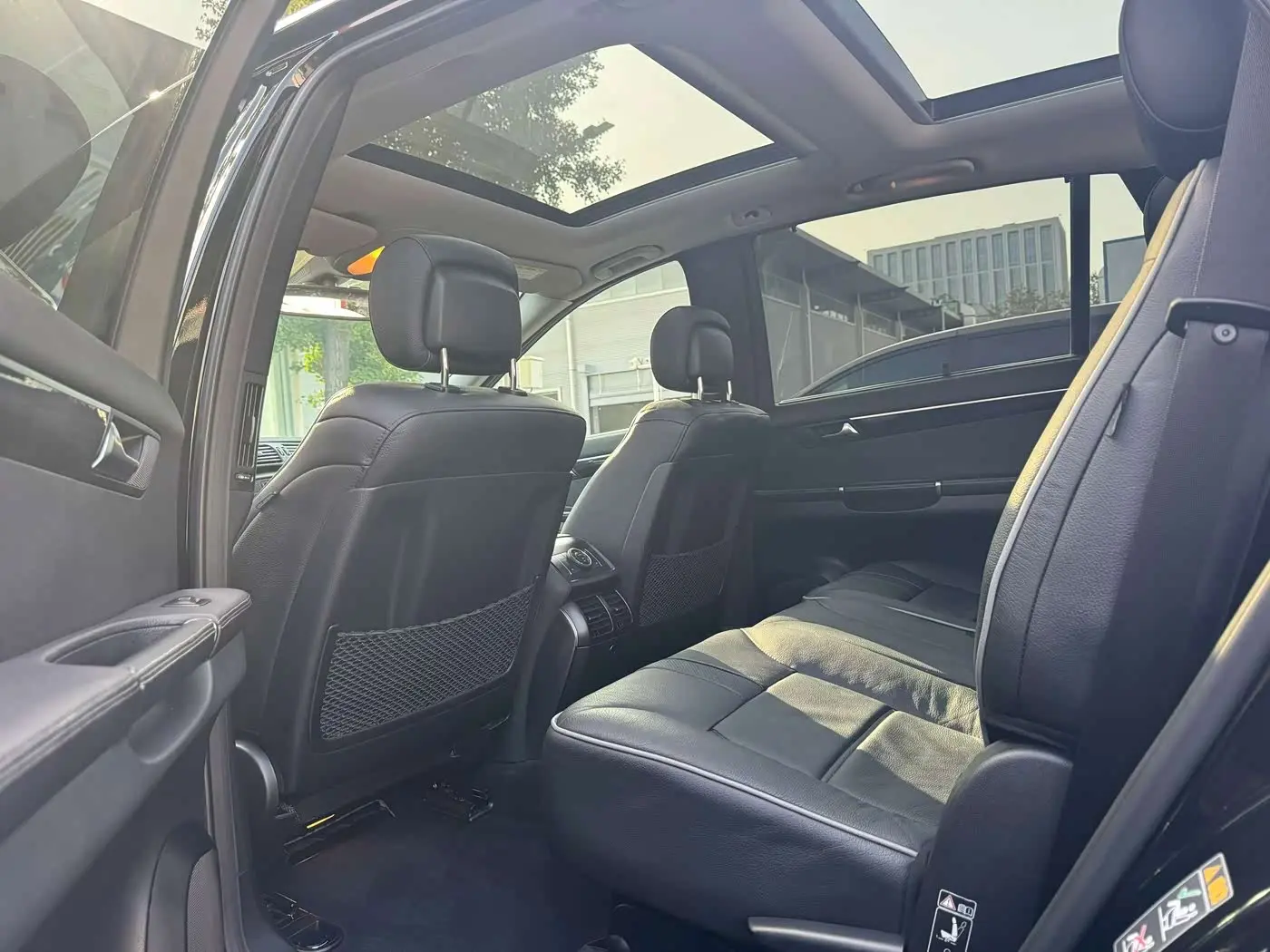 Mercedes-Benz R-Class 2017 — Photo 9/9