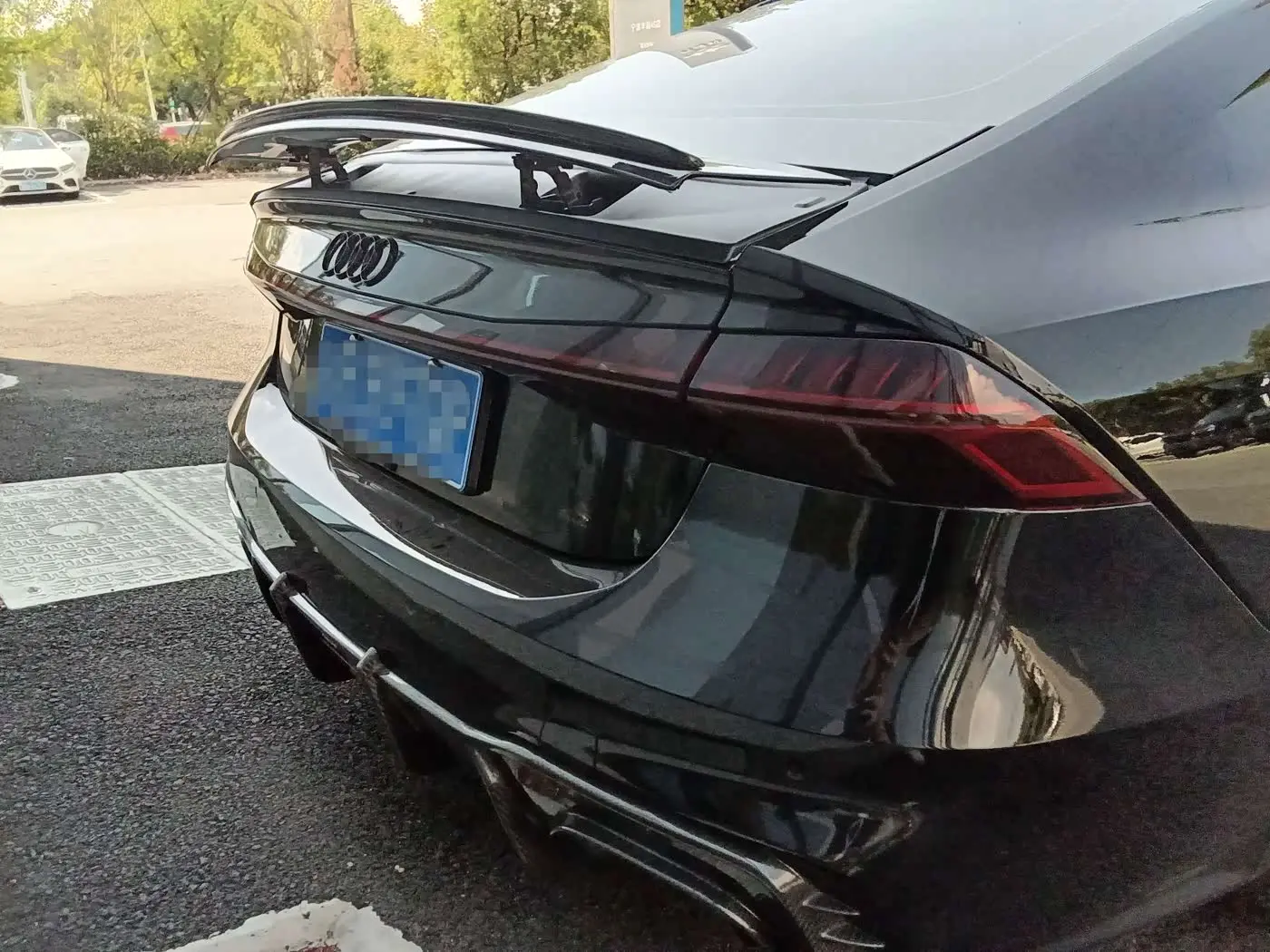 Audi A7L 2024 — ფოტო 18/19