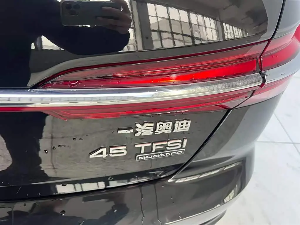 Audi A6L 2022 — Photo 13/14