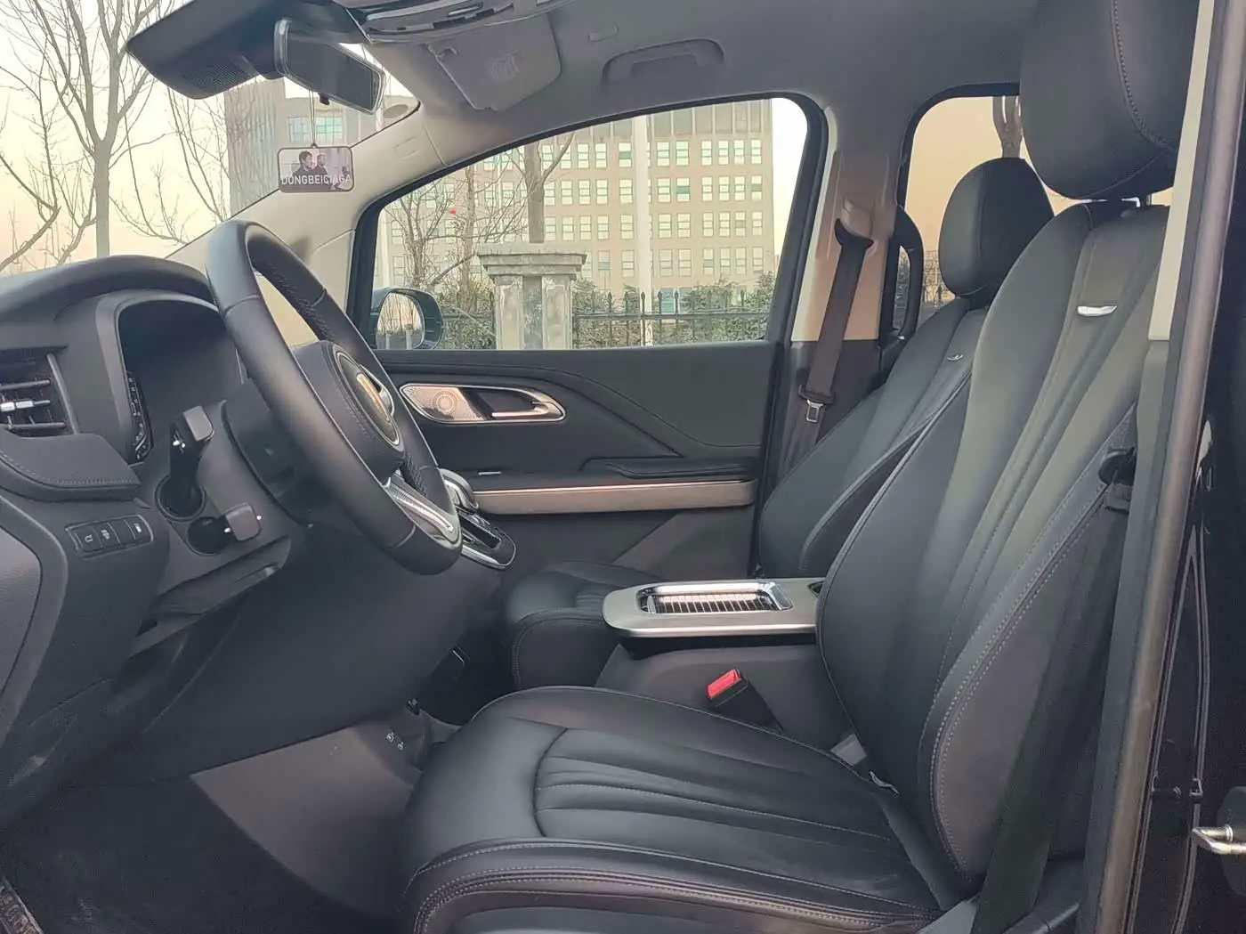 Hongqi HQ9 PHEV 2024 — Şəkil 5/15