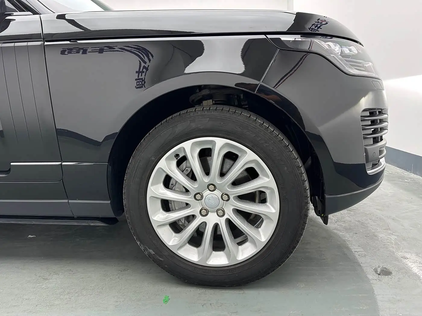 Land Rover Range Rover 2021 — Фото 19/20