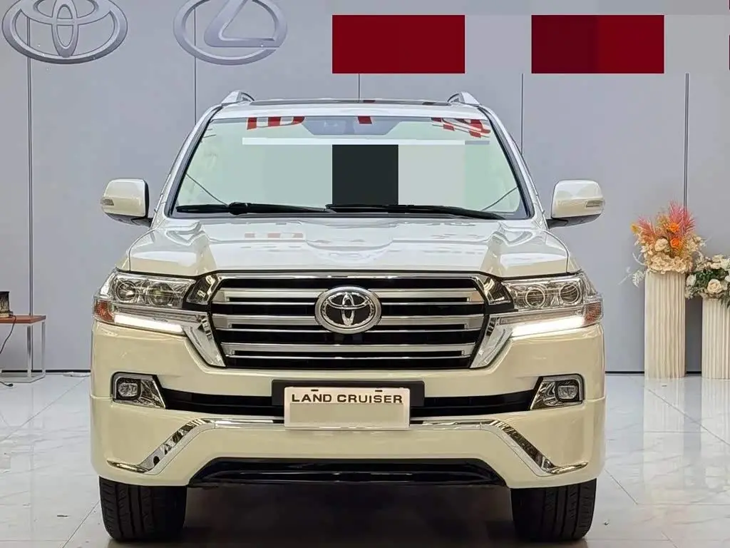 Toyota Land Cruiser 2016 — Фото 2/9
