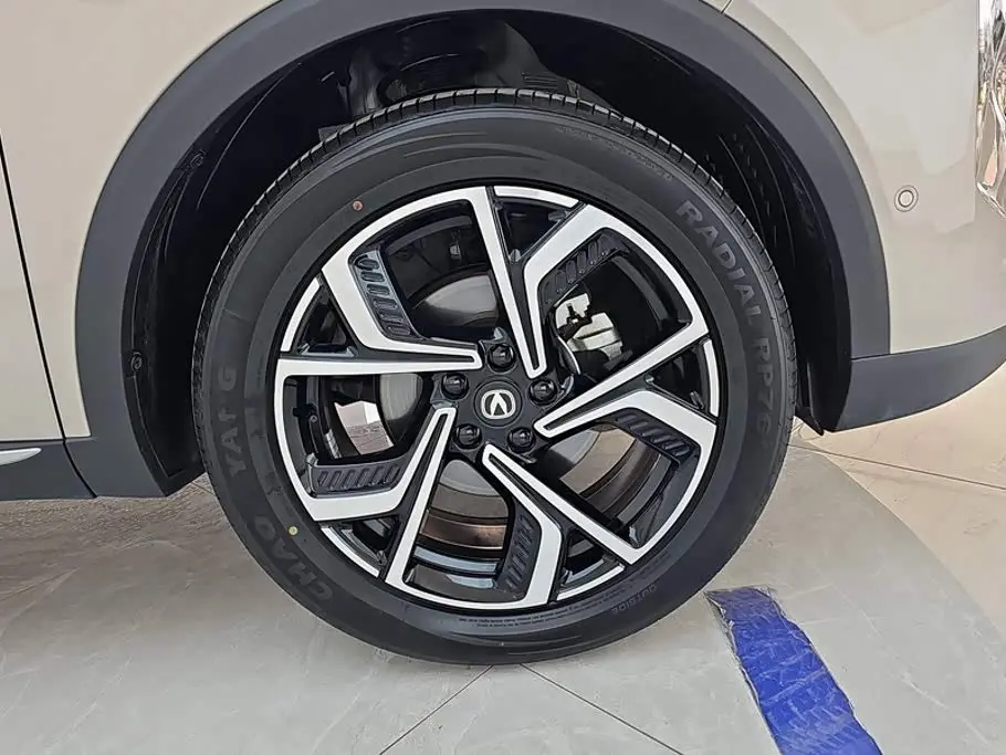 Changan CS55 PLUS 2025 — Фото 6/16