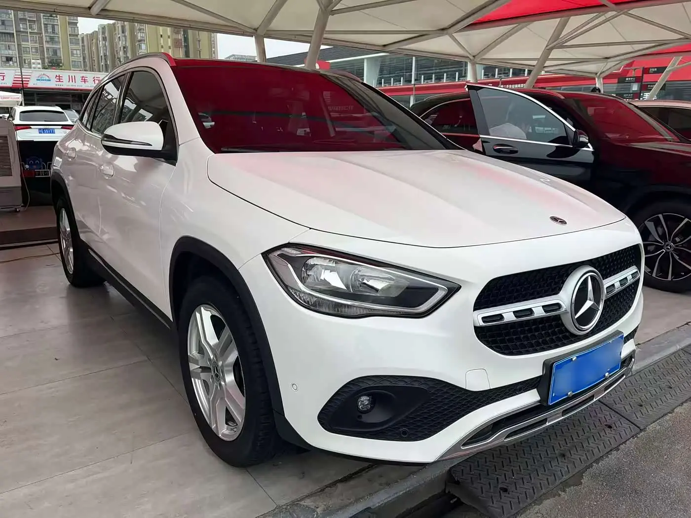 Mercedes-Benz GLA 2021 — Фото 3/10