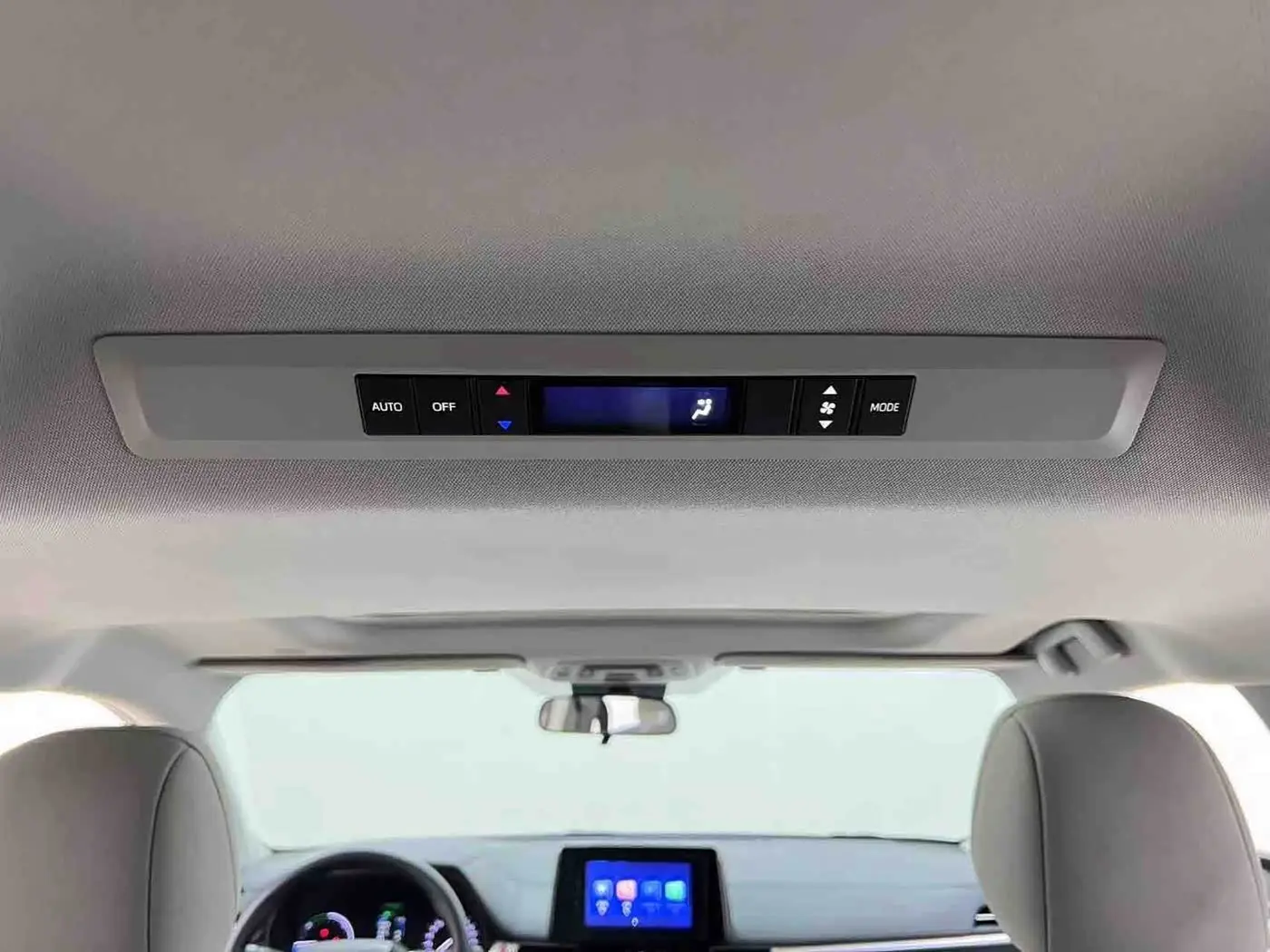Toyota Sienna 2023 — Photo 12/20