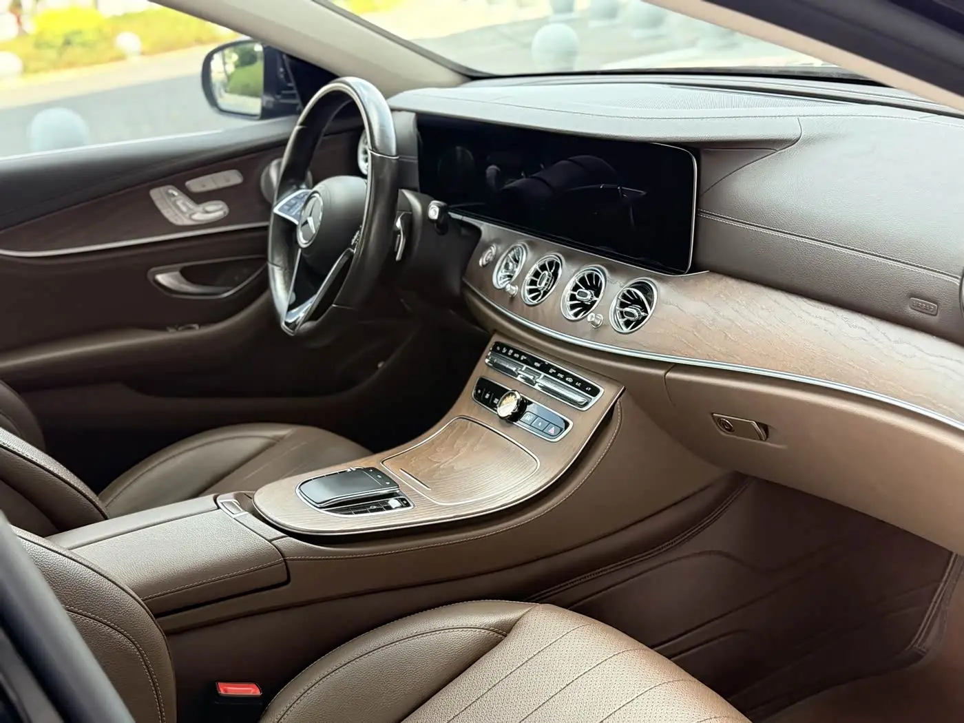 Mercedes-Benz E-Class 2021 — Фото 11/20