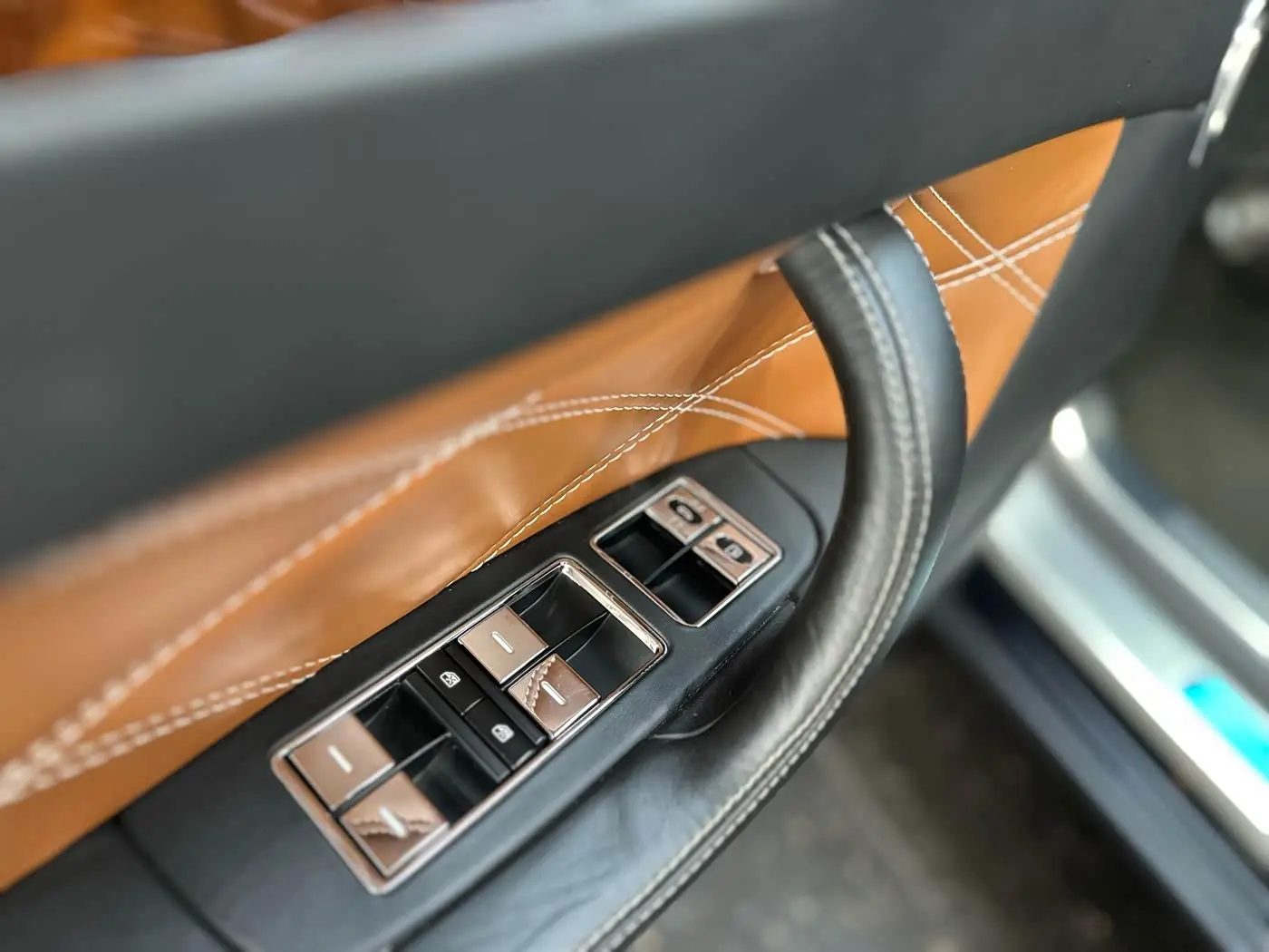 Bentley Flying Spur 2012 — Şəkil 5/20