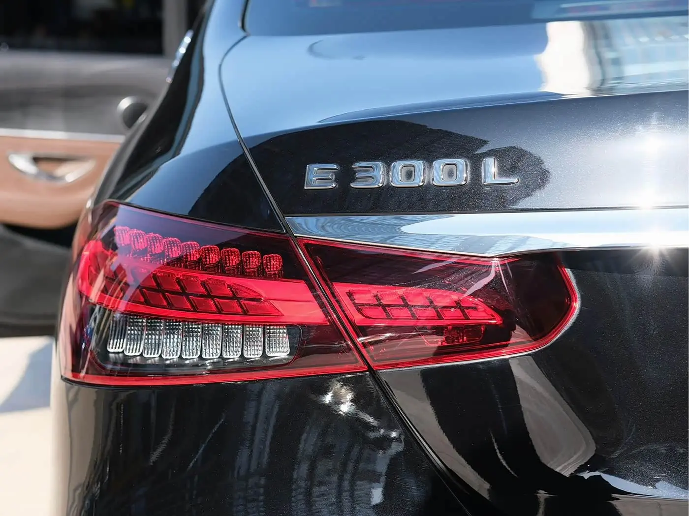 Mercedes-Benz E-Class 2021 — Photo 14/17