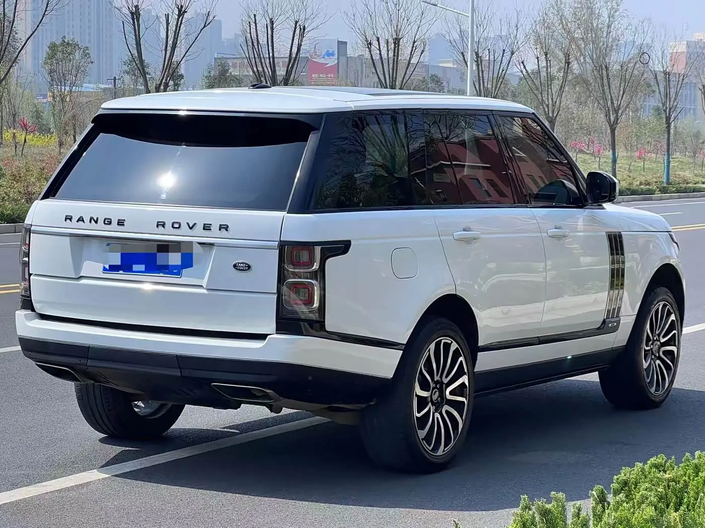Land Rover Range Rover 2015 — Şəkil 4/15