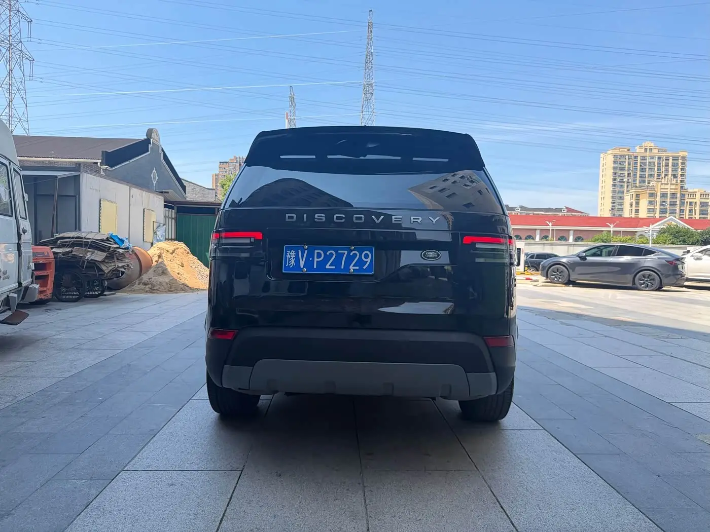Land Rover Discovery 2018 — Photo 17/18