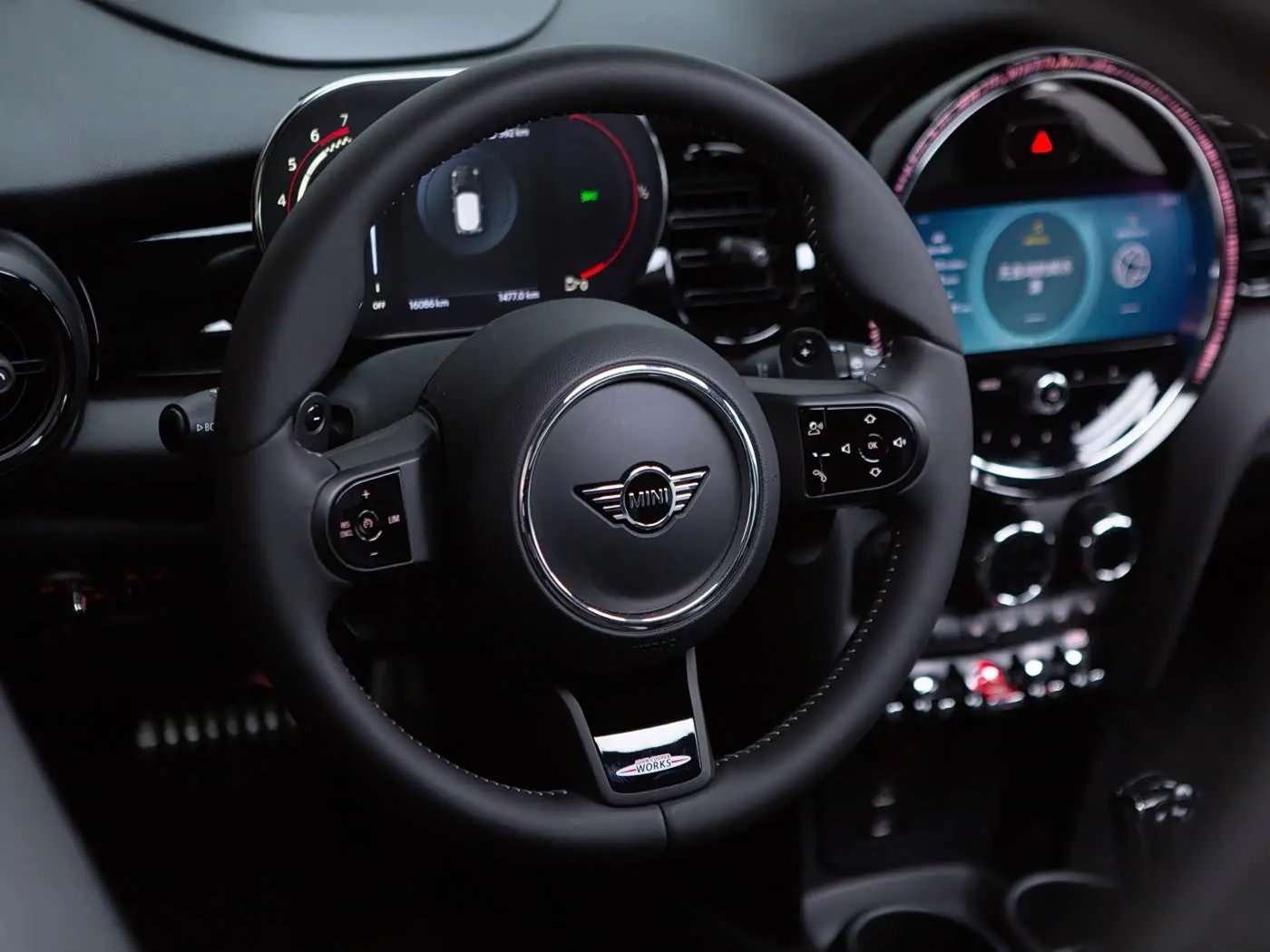 MINI JCW 2022 — Фото 8/9