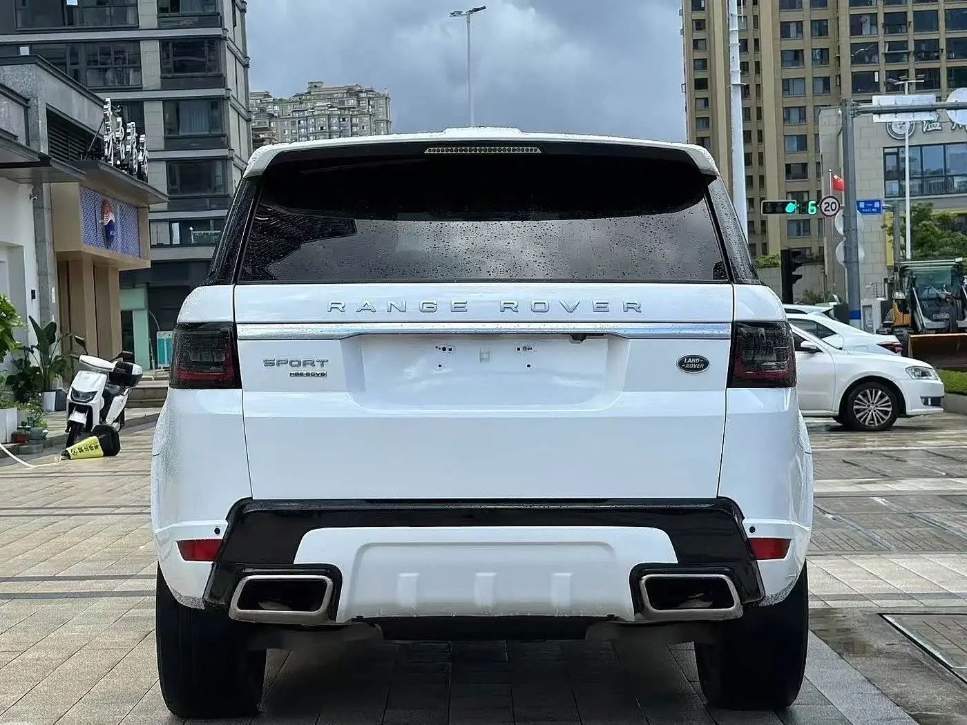Land Rover Range Rover Sport 2016 — Photo 8/9