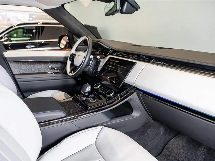 Land Rover Range Rover Sport PHEV 2024 — Фото 10/18