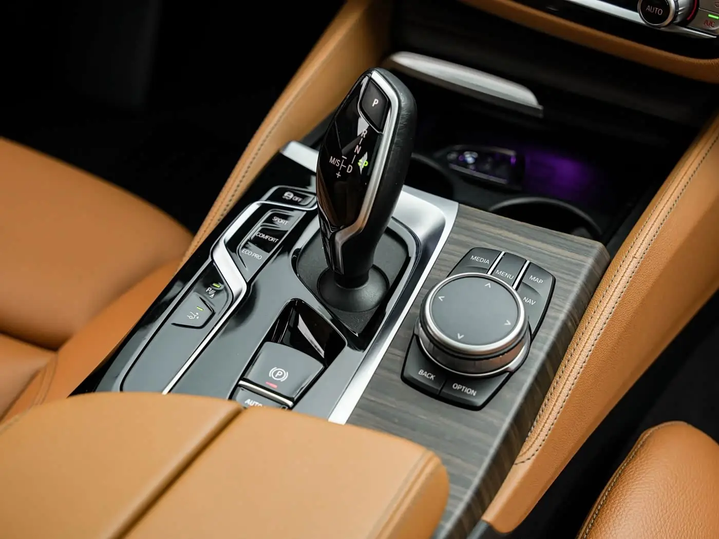 BMW 6 Series GT 2023 — Photo 15/20
