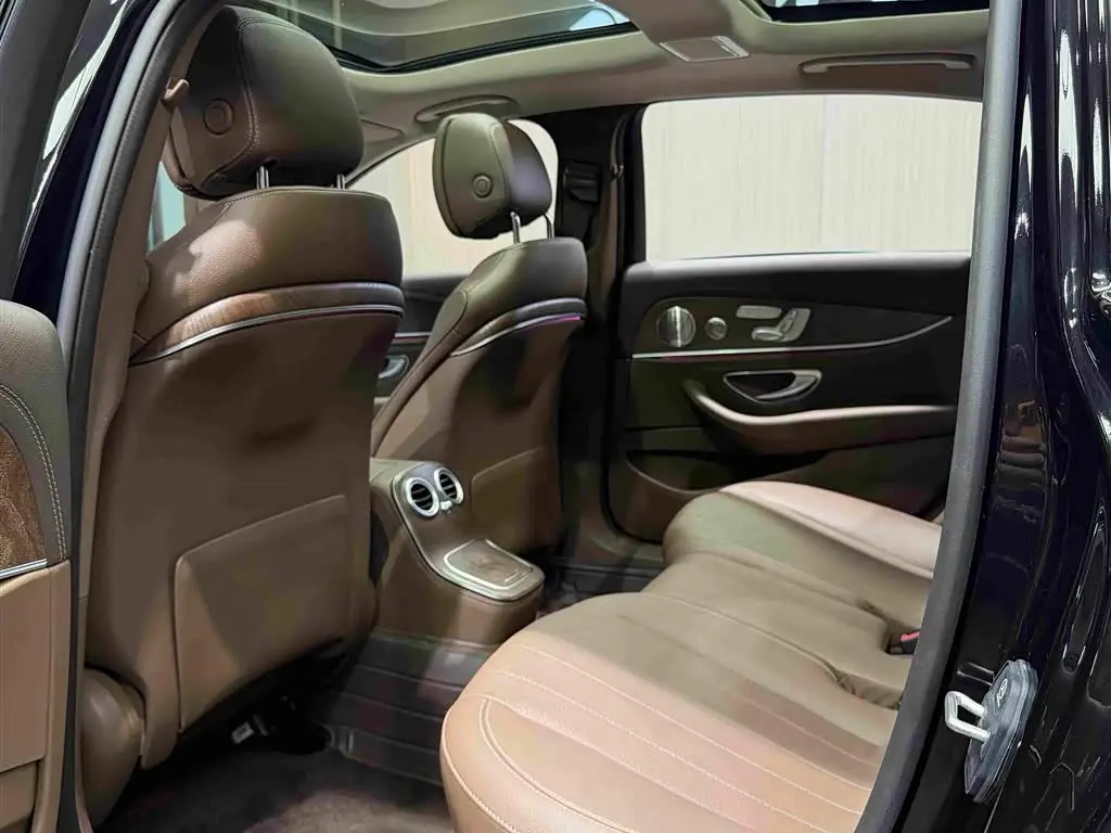 Mercedes-Benz E-Class 2023 — Şəkil 15/19