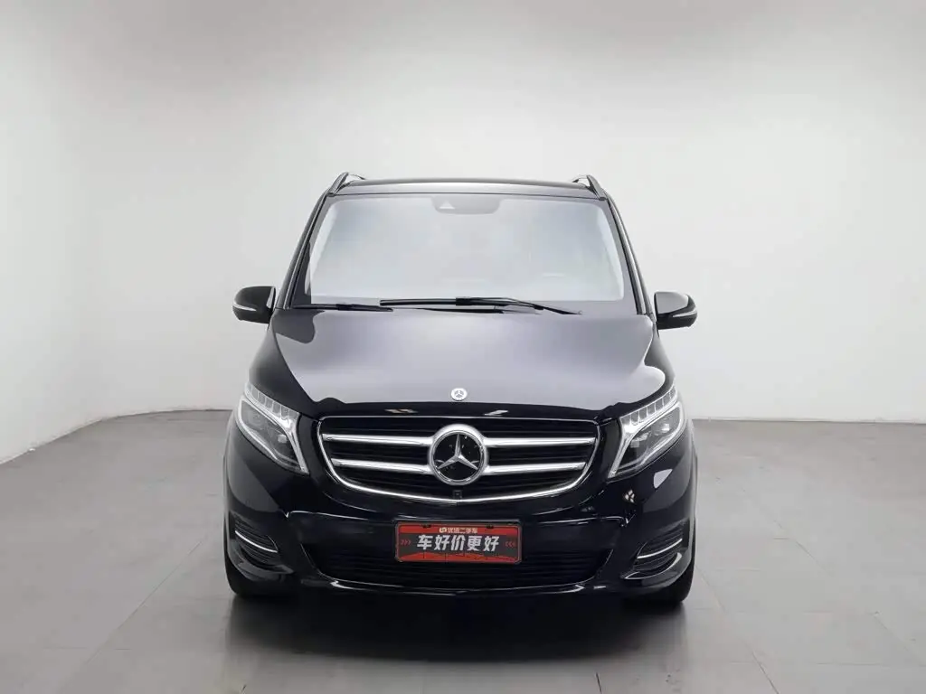 Mercedes-Benz V-Class 2019 — Фото 3/20