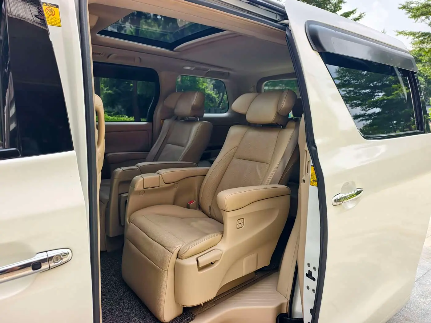 Toyota Alphard 2010 — Фото 10/20