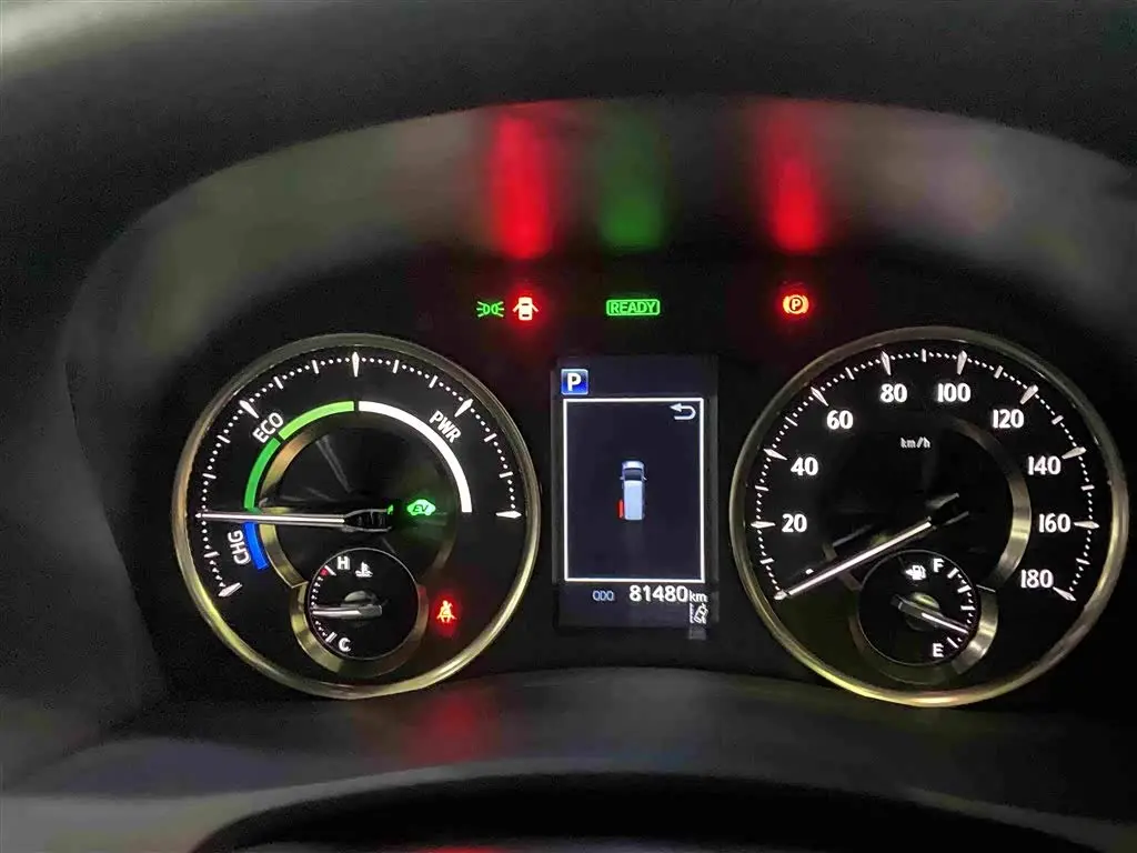 Toyota Vellfire 2023 — Photo 12/18