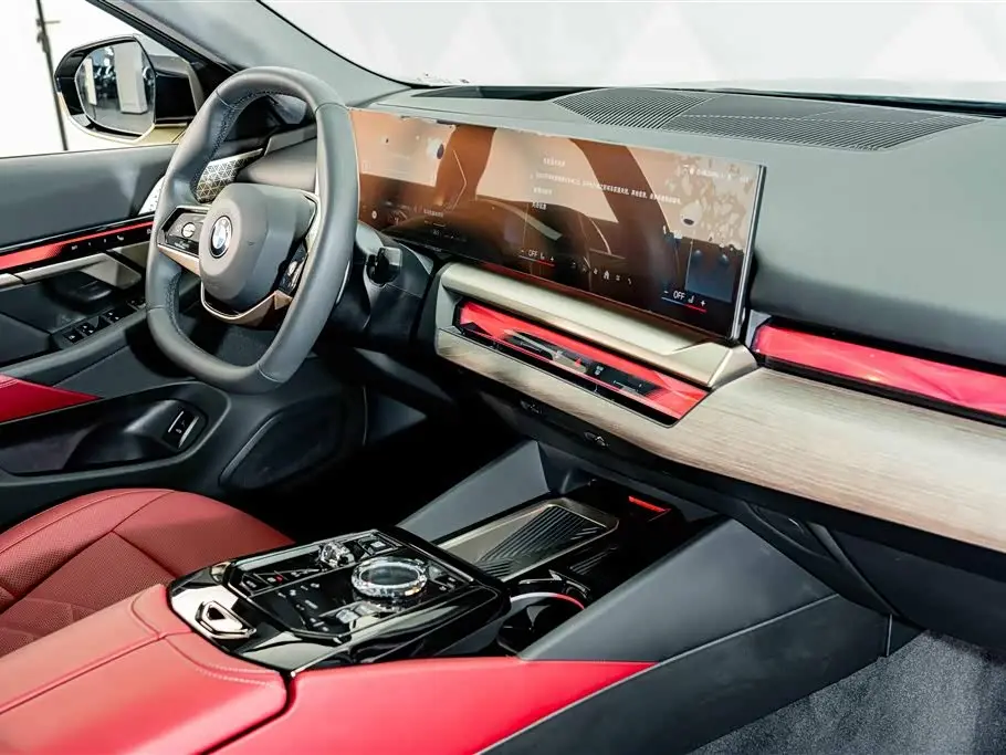 BMW 5 Series 2025 — Photo 19/20