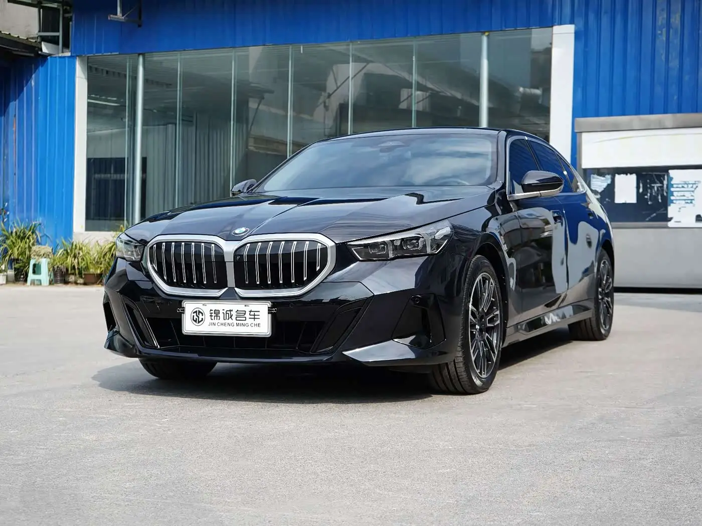 BMW 5 Series, 2026