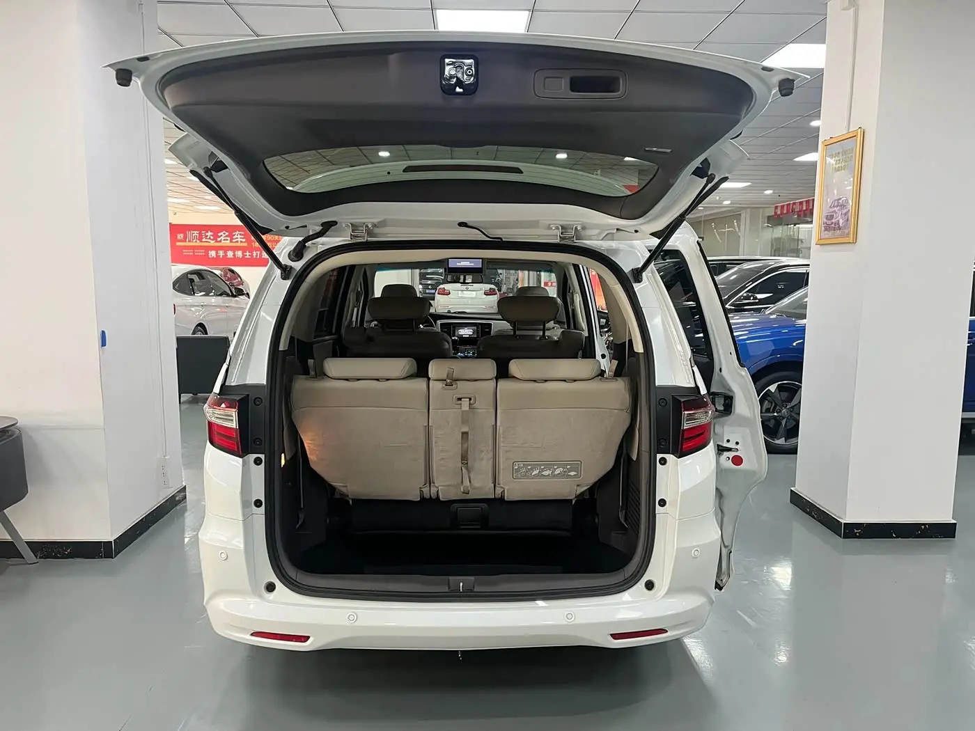 Honda Odyssey 2017 — Şəkil 12/18