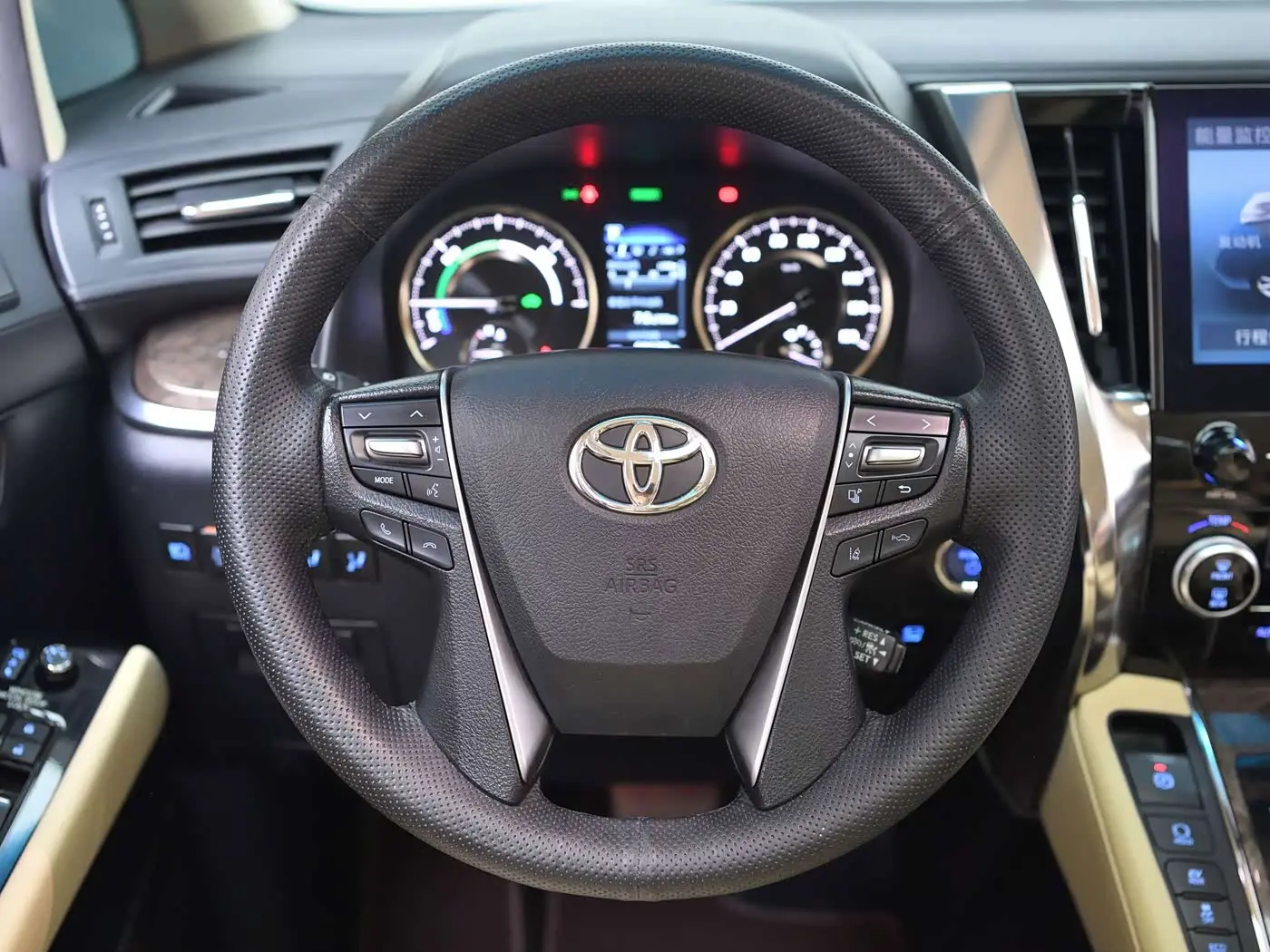 Toyota Vellfire 2020 — Photo 14/20
