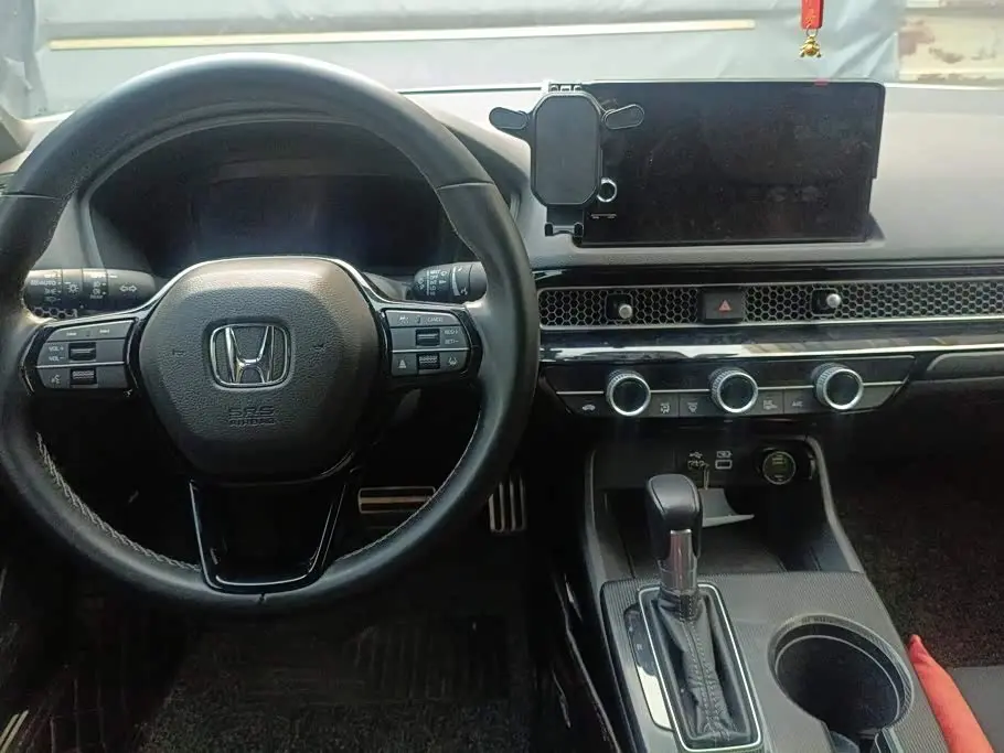 Honda Civic 2023 — Фото 12/16