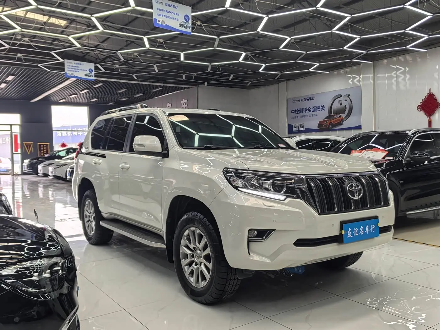 Toyota Prado 2018 — Photo 3/19