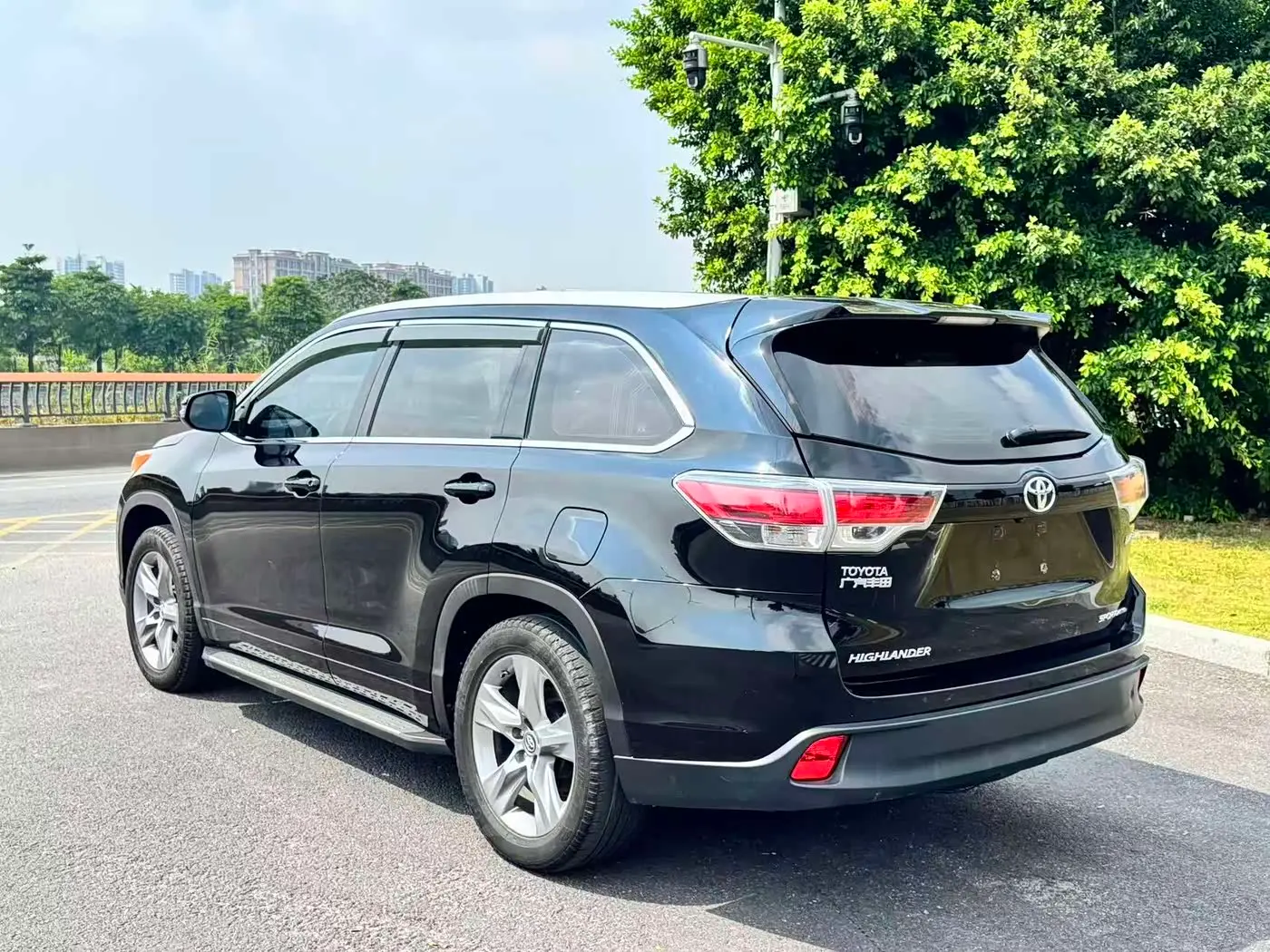 Toyota Highlander 2017 — Фото 5/18