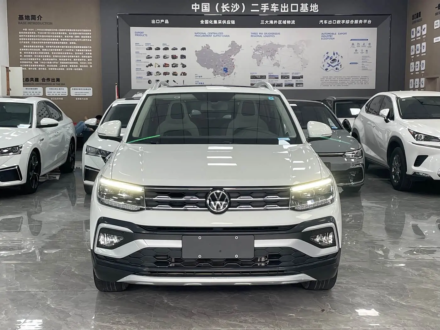 Volkswagen T-Cross 2022 — Фото 2/17