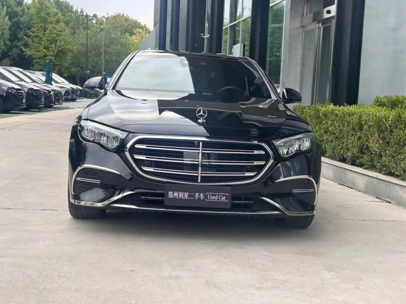 Mercedes-Benz E-Class 2025 — Фото 2/10