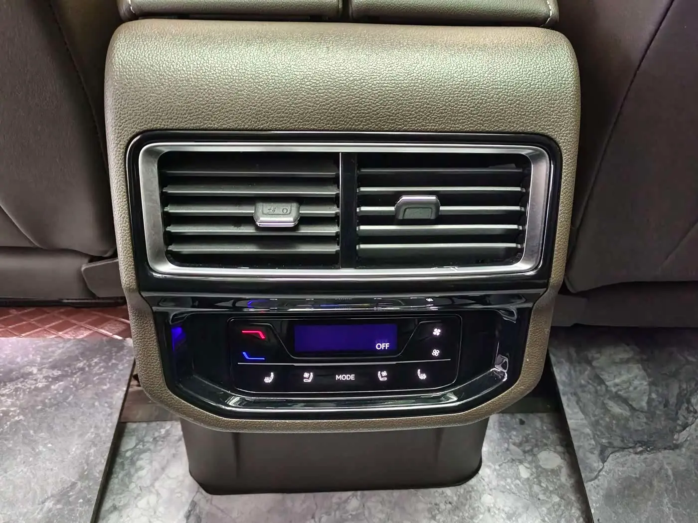 Volkswagen Viloran 2024 — Photo 14/20