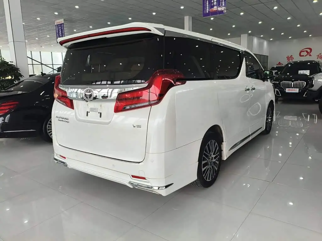 Toyota Alphard 2018 — Фото 4/18