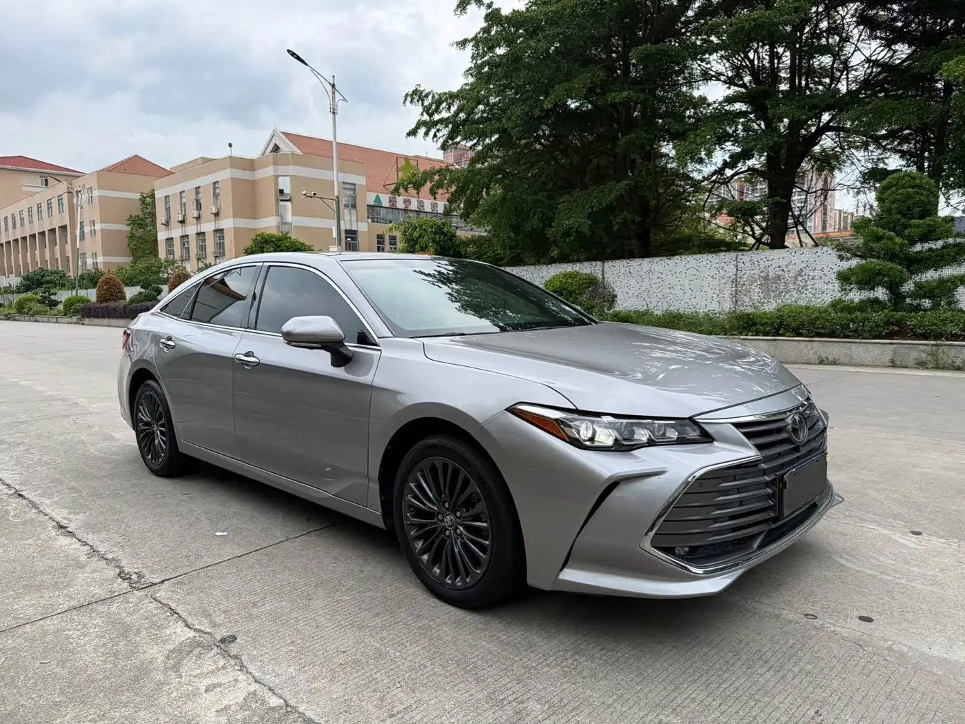 Toyota Avalon 2019 — Photo 3/20