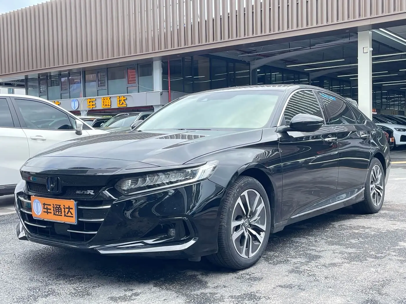 Honda Accord 2023 — Фото 2/18