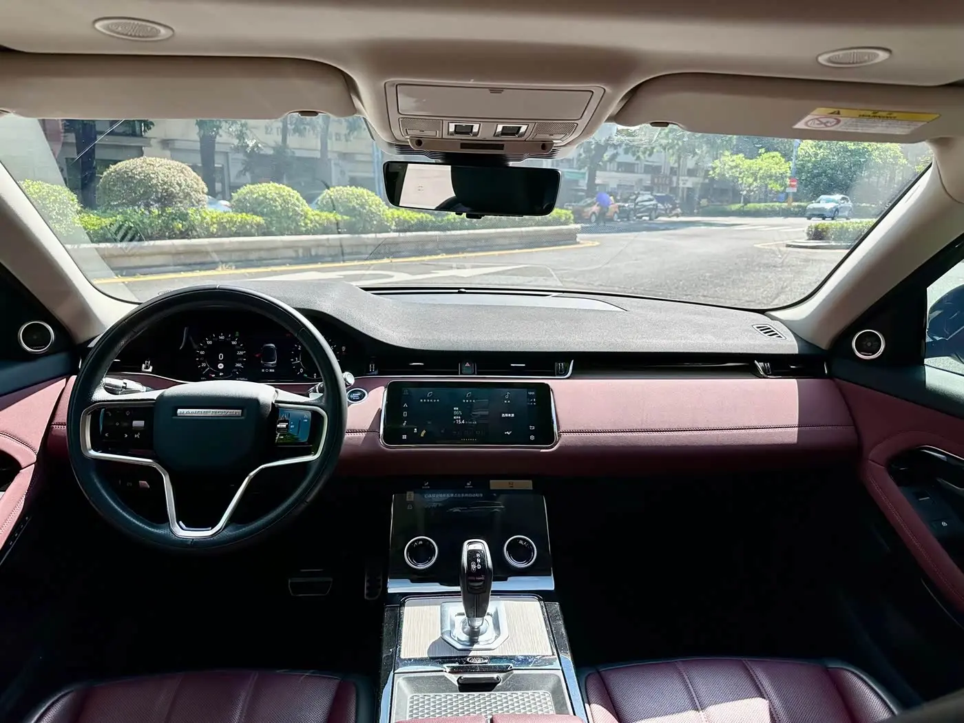 Land Rover Range Rover Evoque 2023 — Фото 15/20