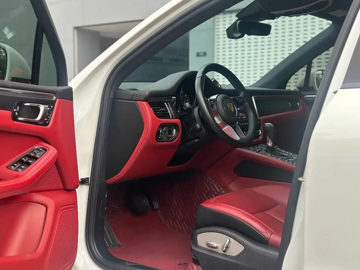 Porsche Macan 2021 — Photo 3/12