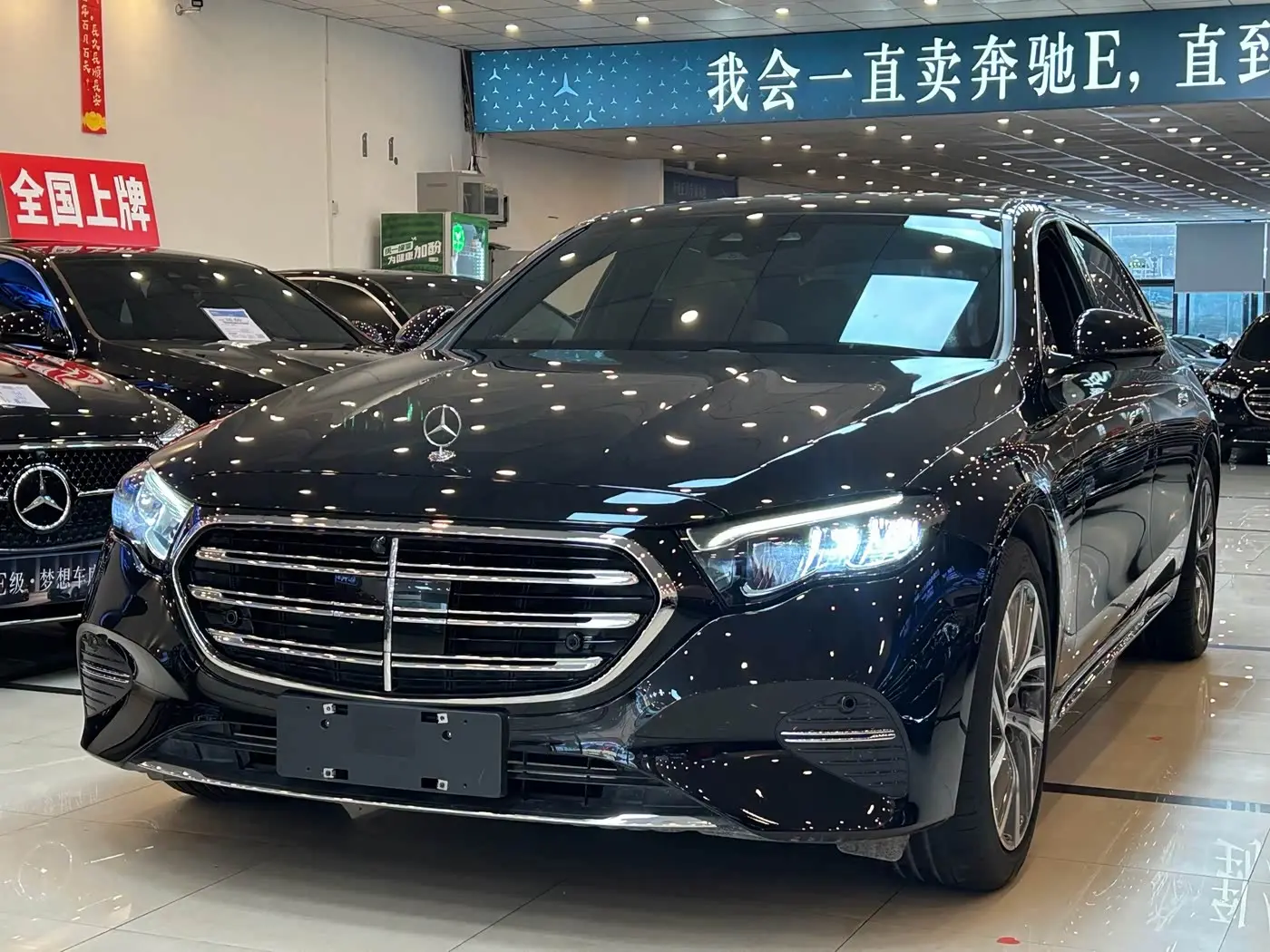 Mercedes-Benz E-Class 2024 — Фото 3/15