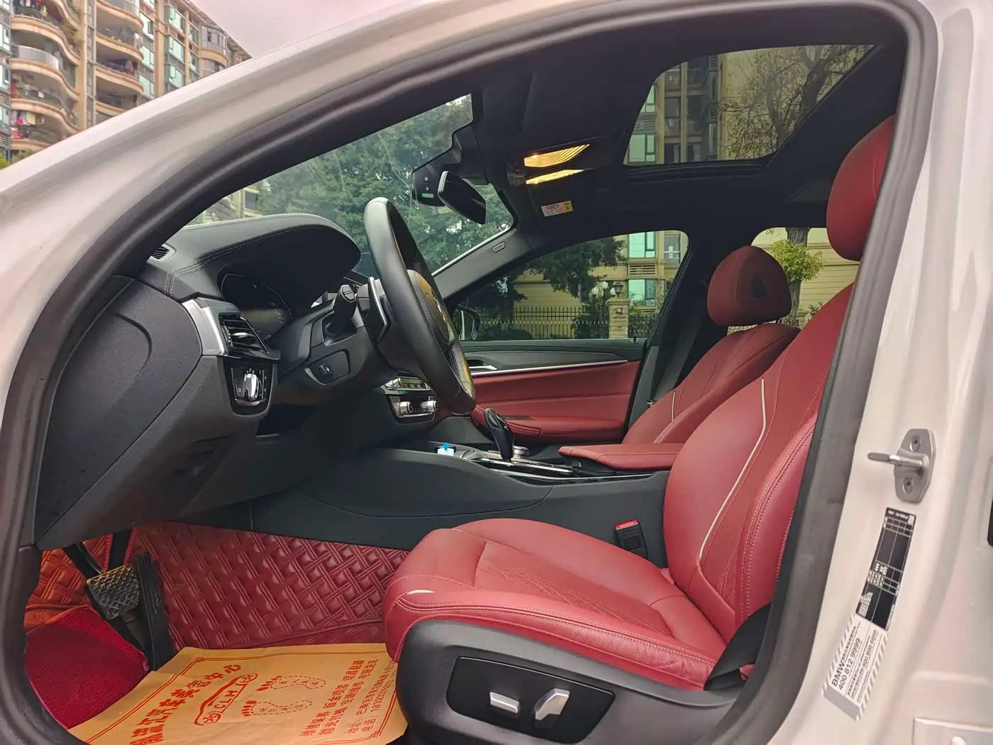 BMW 5 Series 2024 — Photo 10/20