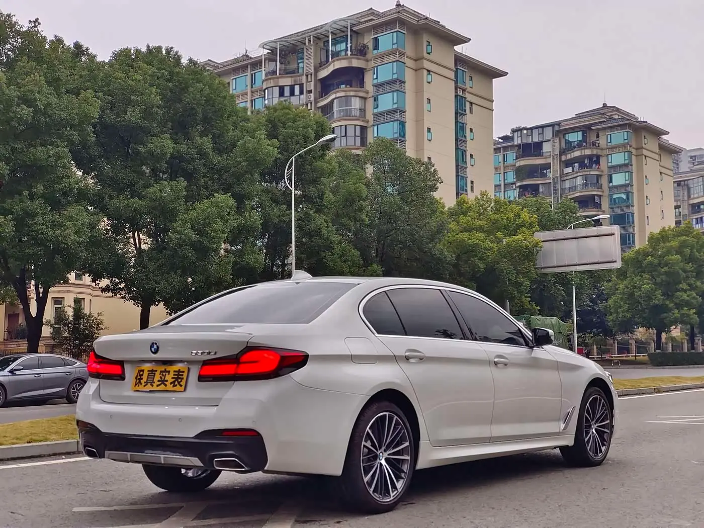BMW 5 Series 2024 — Photo 19/20