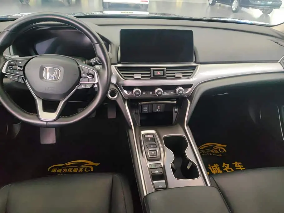 Honda Accord 2022 — Фото 12/16