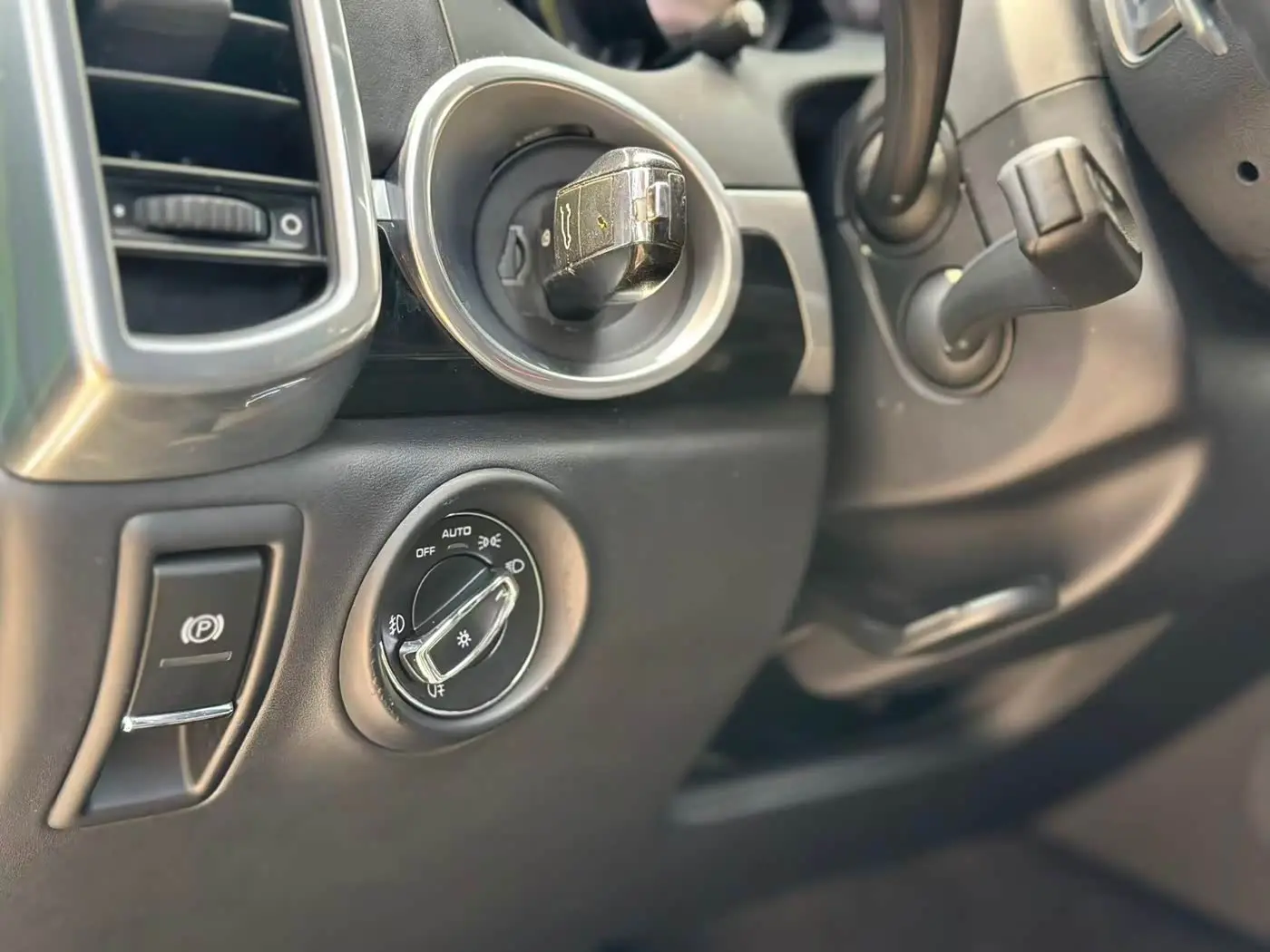 Porsche Cayenne 2016 — Photo 16/20
