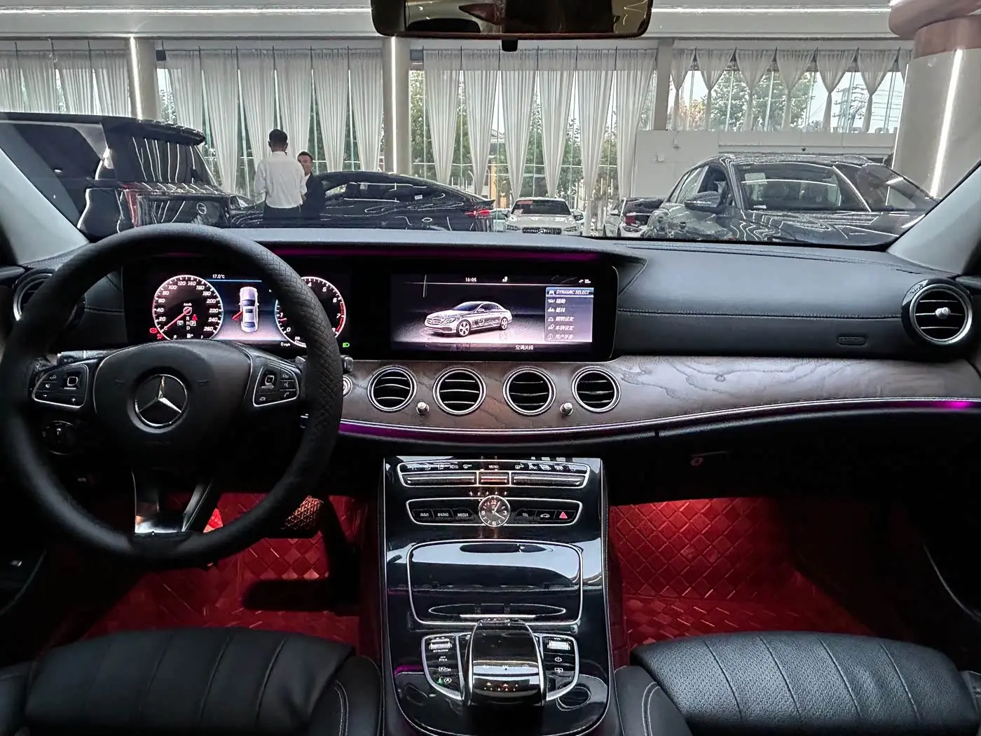 Mercedes-Benz E-Class 2016 — Фото 16/20