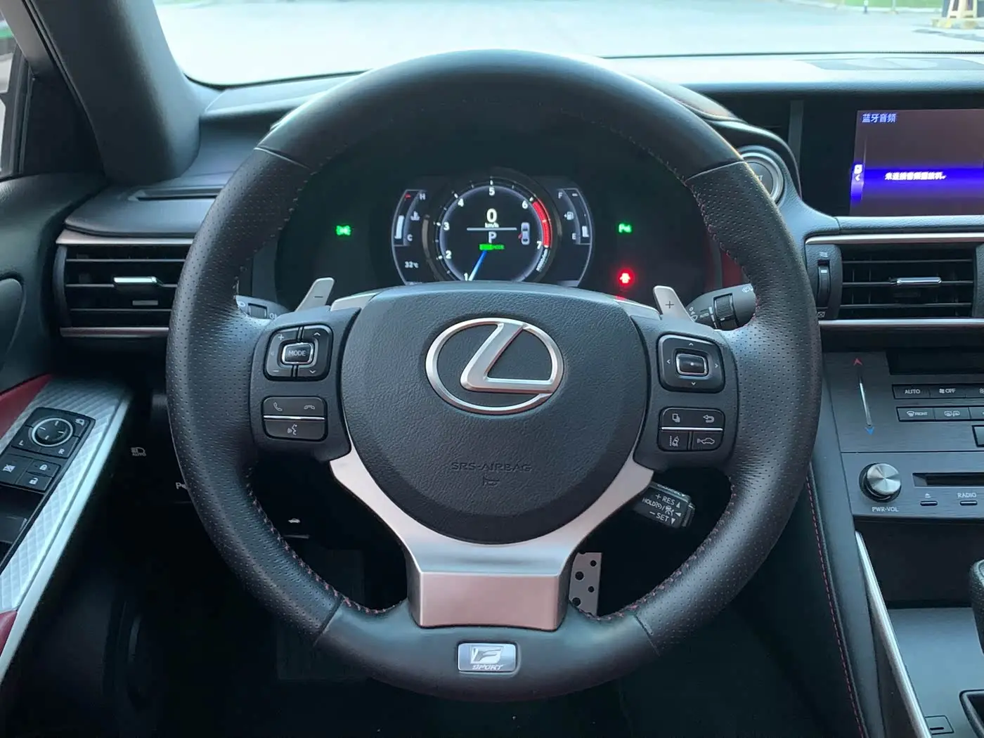 Lexus IS 2019 — Фото 7/17