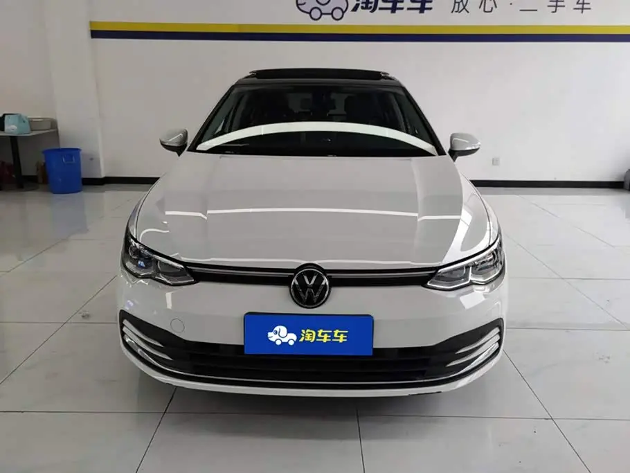 Volkswagen Golf 2022 — Photo 2/16