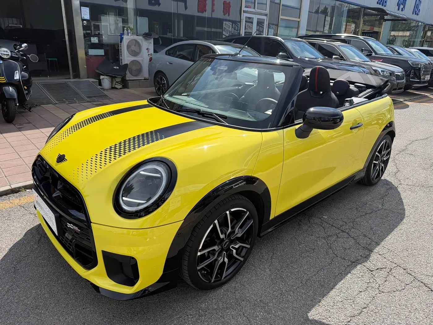 MINI MINI 2025 — Şəkil 8/16